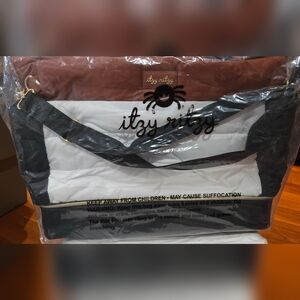 Itzy Ritzy Coffee And Cream Dream Weekender